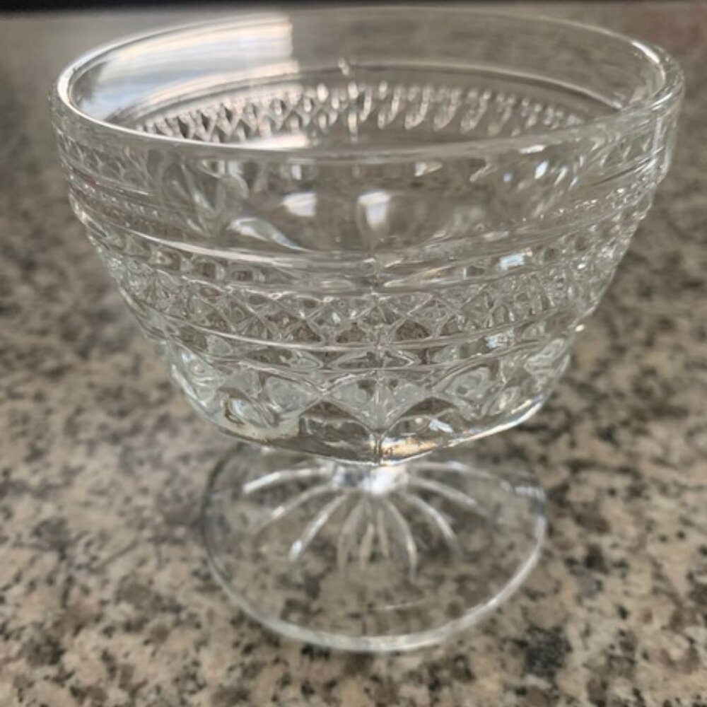 Lot of 6 Vintage Glass Dessert Serving Bowls - Picture 3 of 3